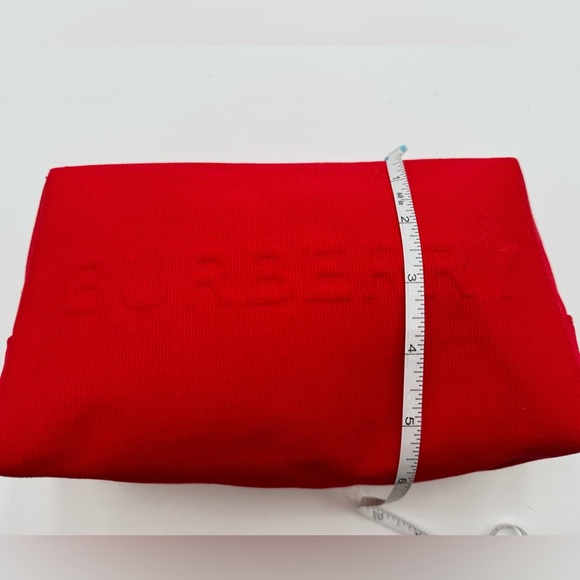Burberry-Authentic-Beaute Collection Burbery Cosmetic Case Red - Picture 9 of 12